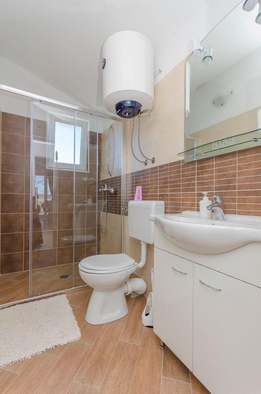 Apartments Snjezana Пироваць Екстер'єр фото